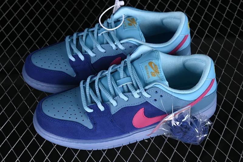 All Categories Nk SB Dunk Series Nk SB Dunk Low Low-top sneakers Cost-effective version Run The Jewels x Nk SB Dunk Low joint model SB low-top casual sneakers DO9404-400
